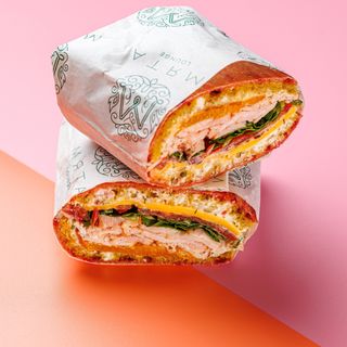 Сэндвич с индейкой и печеными перцами