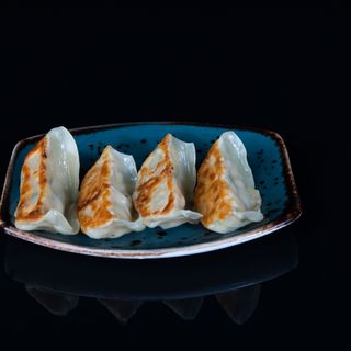 232. Gyozas De Pollo A La Plancha (4 Pzs.)