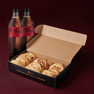Combo 12 empanadas + 2 Bebidas
