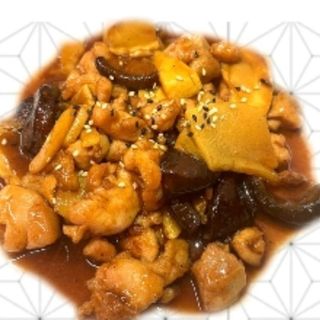 56.Pollo con setas y bambú