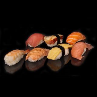 Нигири сет (7бр-280г)