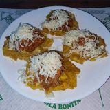 Patacones De Carne De Ternera Y Pollo (4 Uds.)