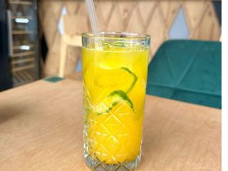 Лимонад Огірок-манго-маракуйя