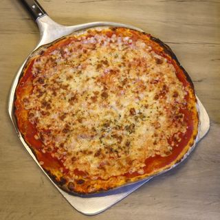 Pizza Margarita 33 Cm.