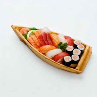 64.    Mixto De Sushi + Sashimi + Maki