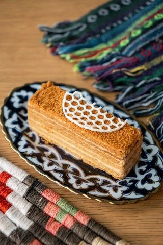 ПИРОЖЕНОЕ  МЕДОВИК