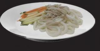 131. Spaghetti udon con misto mare