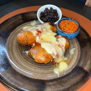 Chimichanga de pollo gratinado   