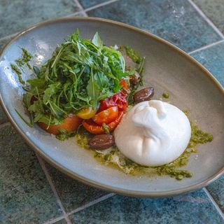 Ensalada de burrata
