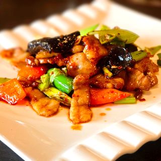 Maiale piccante con verdure