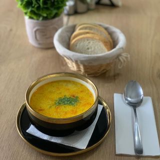 Ciorbã rãdãuțeană de pui