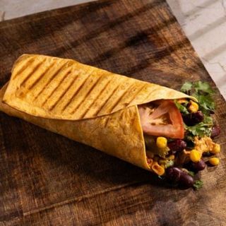 Tortilla z kremowym pulled porkiem