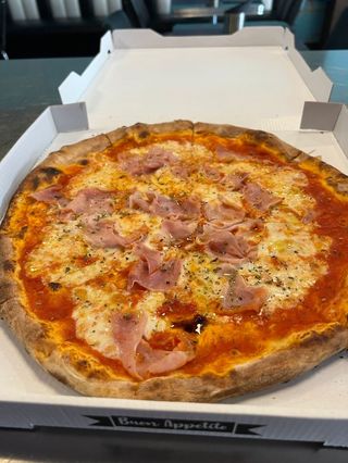 Pizza Prosciutto (33 Cm.)