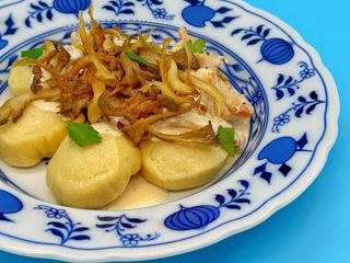 Галушки парові з куркою