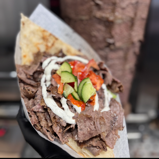 Bułka z mięsem kraftowym