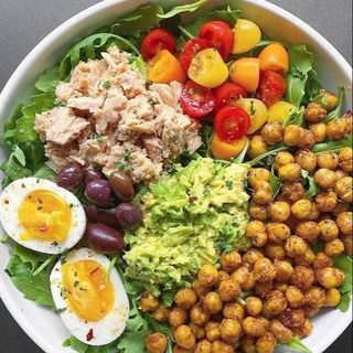 Salada de Atum Clássica
