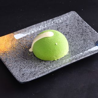 137.Esfera de té verde con corazón mango