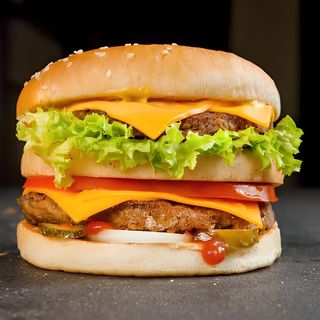 Роял Біф Чізбургер (360г)