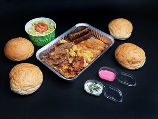 Cutia cu bunatati pentru 3-4 persoane