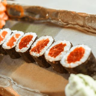 Atún maki (8 piezas)