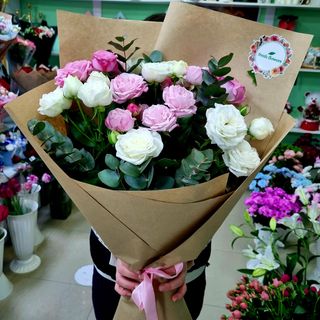 სპრეი ვარდების თაიგული 