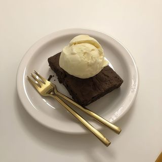 Brownie Casero Con Helado