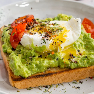 Sándwich De Huevo Y Aguacate