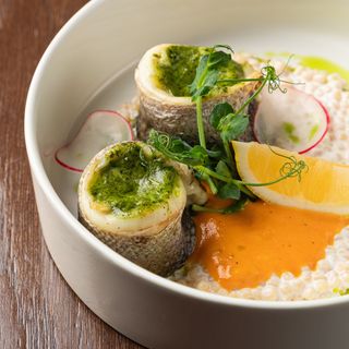 Рулетики из сибаса с птитим