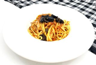  Linguine Tonno  e Olive