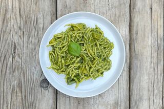 TROFIE AL PESTO CON FAGIOLINI E PATATE 