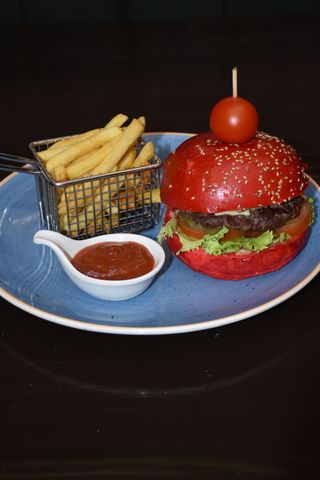 Beef burger with French fries