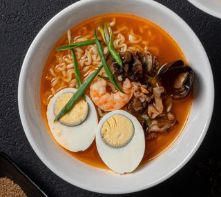 Рамен с морепродуктами  (450 г)