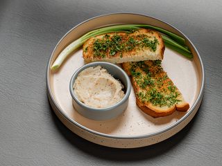 Ароматний смалець з хлібом та цибулею (90г)