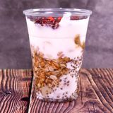 Мюсли с чиа, кисело мляко, банани, боровинки, мед, семки (350г) 