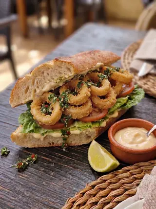 Bocadillo De Calamares