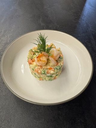 Салат Олів’є з креветкою (200г)