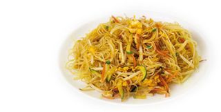 221. Spaghetti di soia con pollo