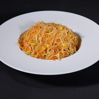Spaghetti di riso con verdure