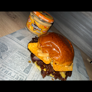 Burguer Doritos  cheese