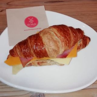 Croissant York Queso