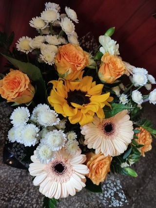 Bukiet  Średni Jasny  9-13 kwiatów