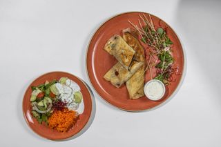 Naleśniki z Serem i Pieczarkami z Sosem Majonezowo-Czosnkowym