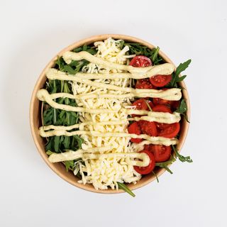 Salata pesto mozzarella