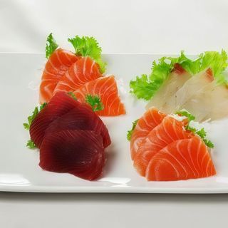 S3. Sashimi misto 12 pezzi