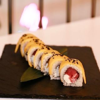 Філадельфія з манго та тунцем (250г)