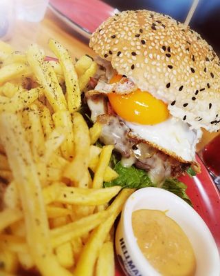 Hambúrguer Garfo e Faka