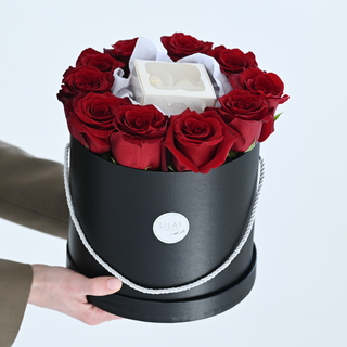 წითელი ვარდები ყუთში + raffaello