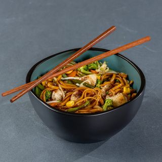 ატრია ბოსტნეულითა და ქათმით