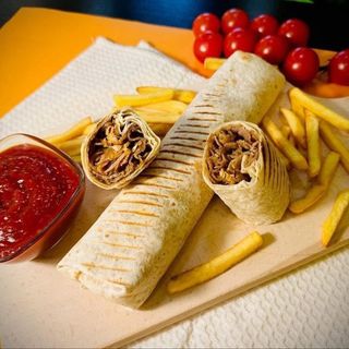 Tortilla z samym mięsem średni