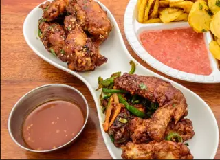 1/4 KG Bhajia + 8 Wings
